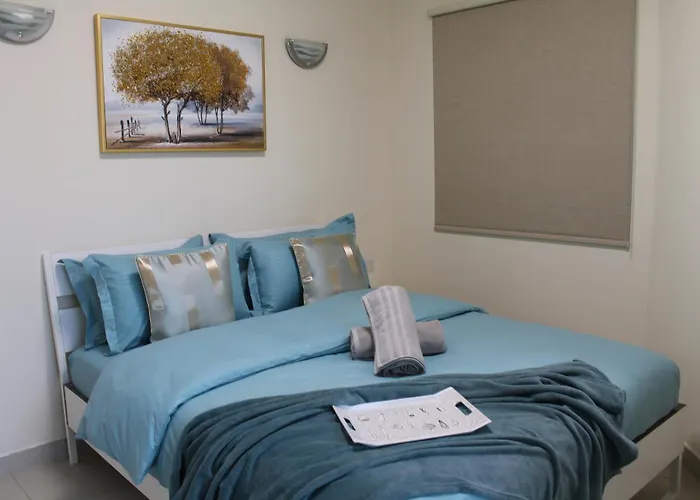 Newly Furnished 1 Bedroom, High Floor, Amazing View, Close To Metro